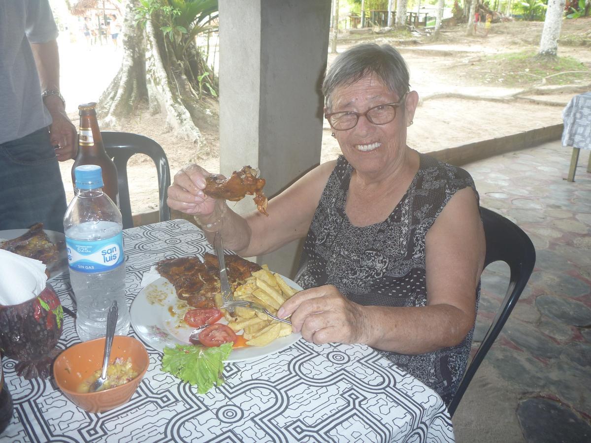 Hospedaje Las Amazonas 이키토스 외부 사진
